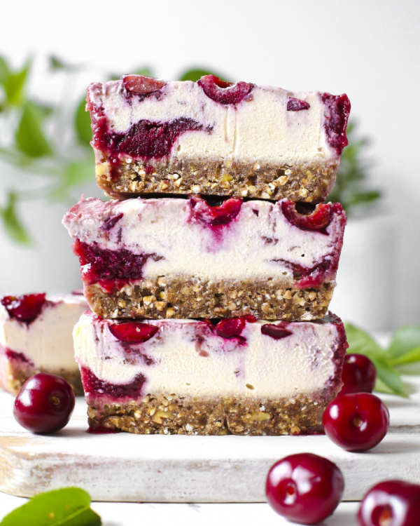 No Bake Cherry Cheesecake Bars